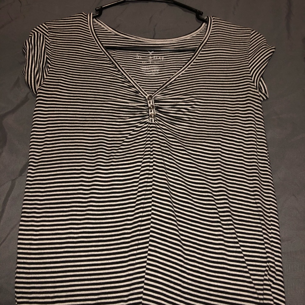 American Eagle top